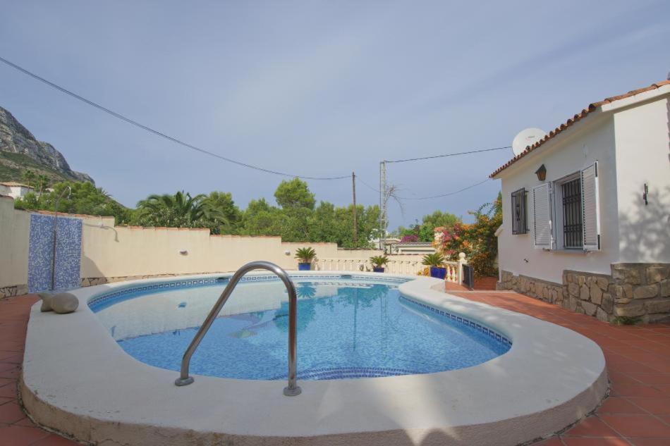 Вилла Agradable Casa Con Piscina Privada Y Jardin Дения Экстерьер фото